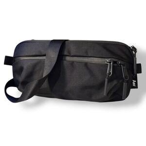 Aer Day Sling 2 Black Crossbody Bag Fanny Pack Sling Pack 4.5L Travel Friendly